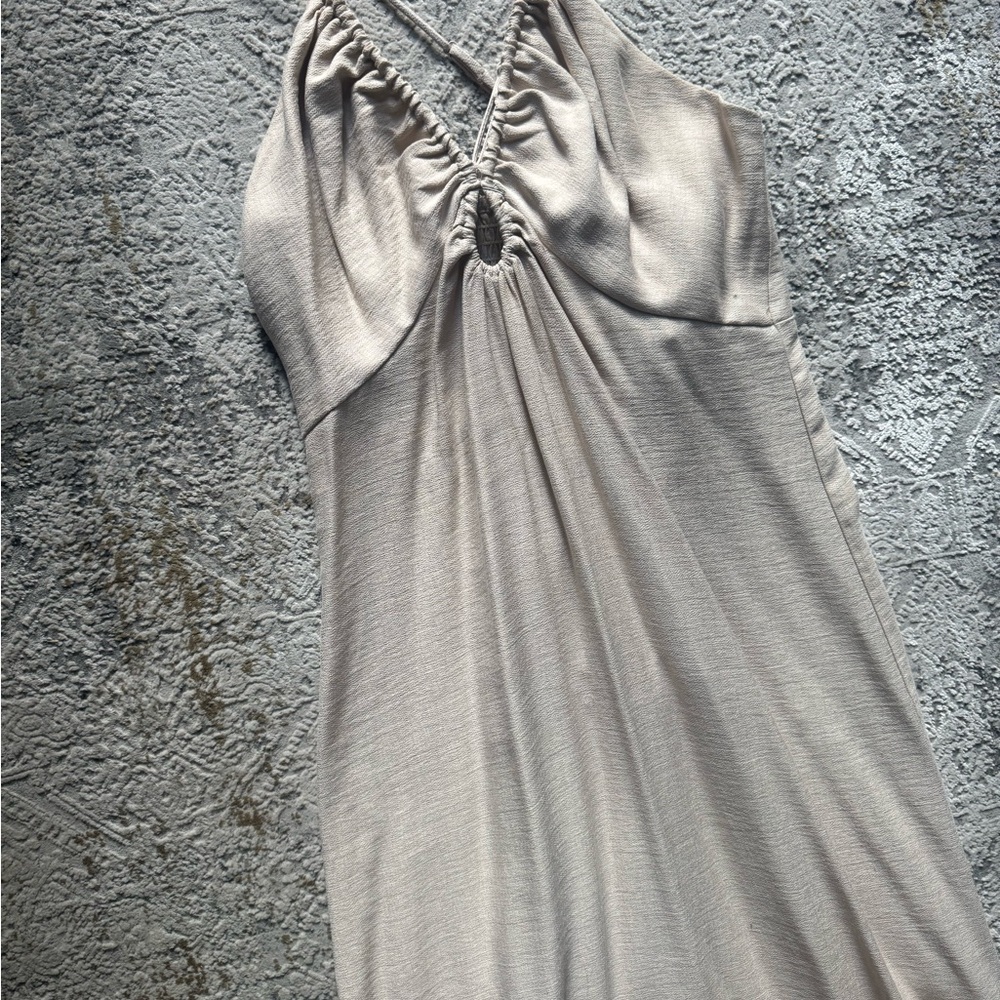 NWOT- Elegant Beige Spaghetti Strap Dress. Key hole middle. - Picture 9 of 11